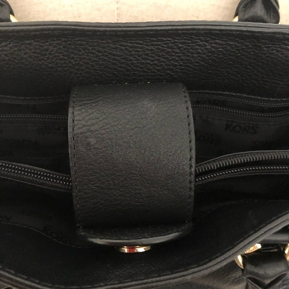 Micheal Kors Large Leather Bag - Picture 2 of 7